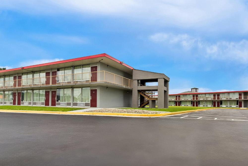 Red Roof Inn & Suites Cave City